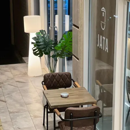 Hotel Jata 3*